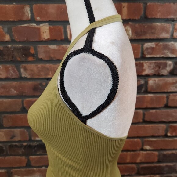 Out From Under Jackie Ribbed Seamless Cropped Halter Top in Green Women's S - Picture 5 of 7